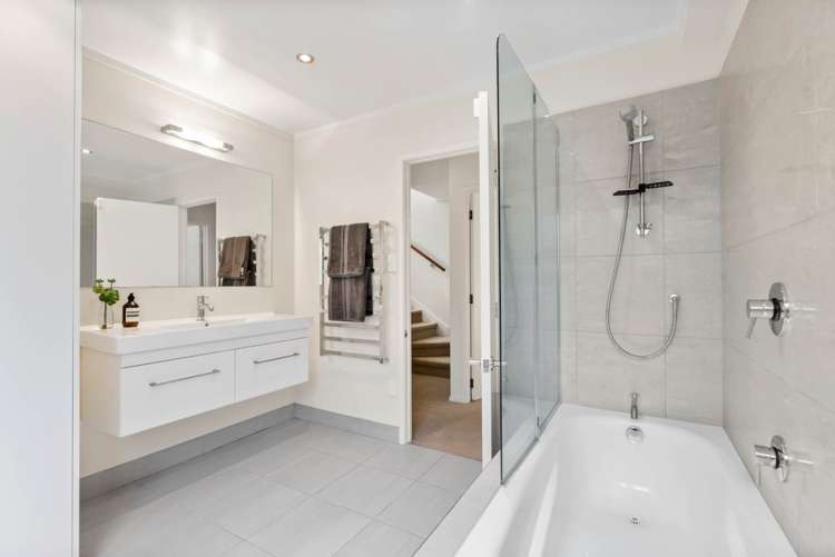 2/73 Long Drive Saint Heliers_25