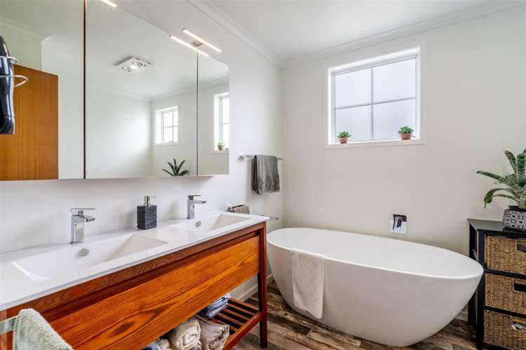 179 Winton Lorneville Highway Winton Surrounds_19