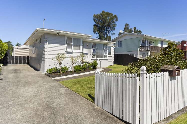 21 Tamariki Avenue Kelston_16