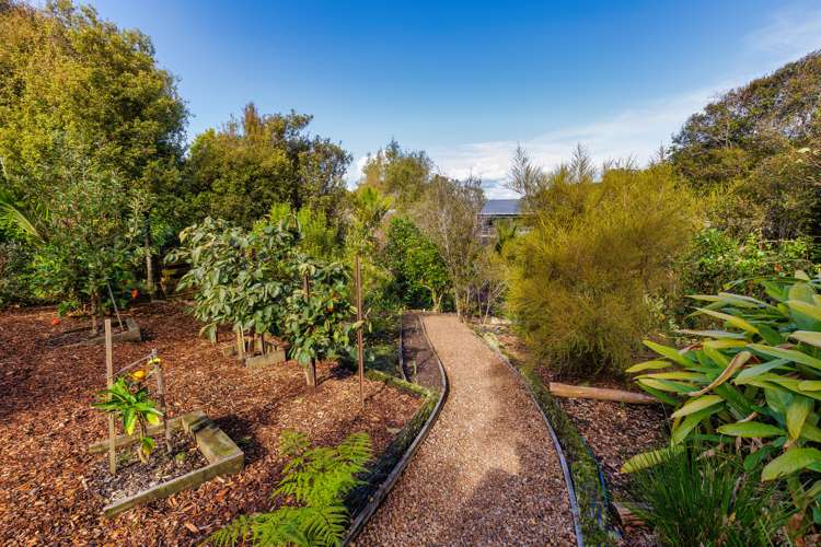 33 Ridge Road Oneroa_19