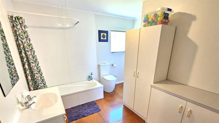 111 Castle View Road Matarangi_12