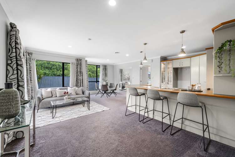 8 Feeny Crescent East Tamaki_6