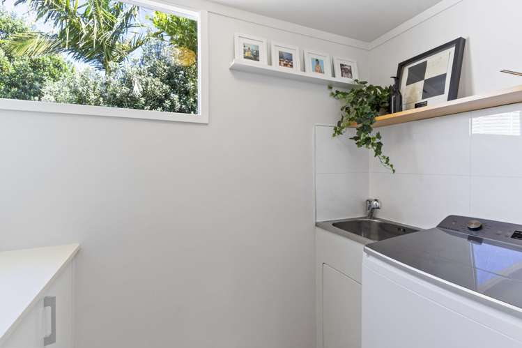 4A Tiroroa Avenue Te Atatu South_17