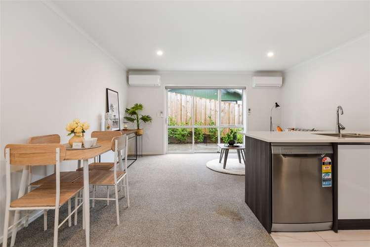 4/12 Scotland Place Hillcrest_5