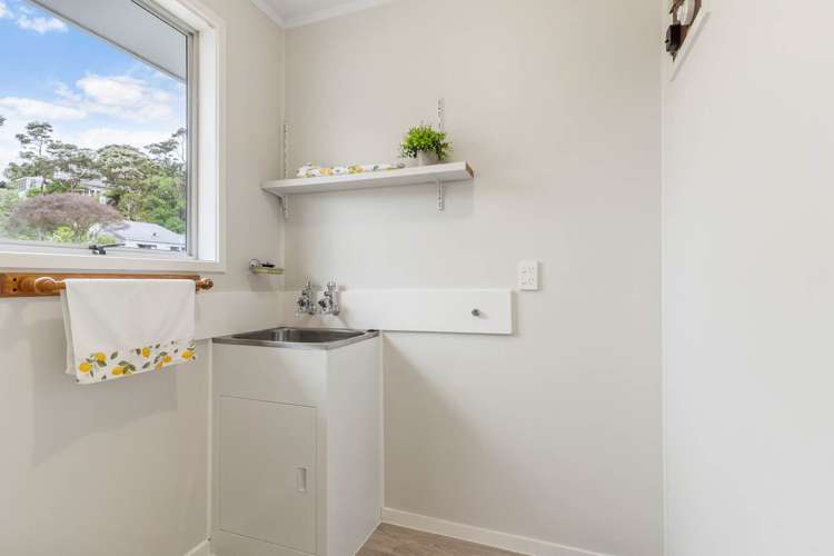 16 Staincross Street Green Bay_16