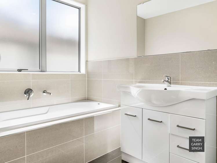 30 Phar Lap Crescent Takanini_19