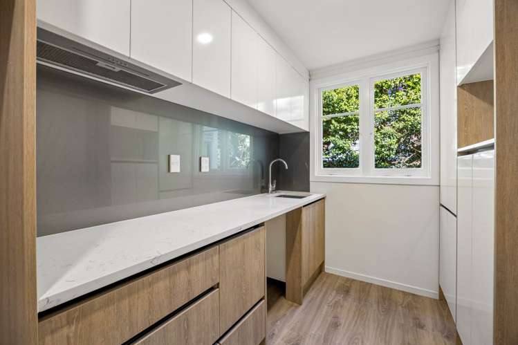 12 Shipherds Avenue Epsom_23