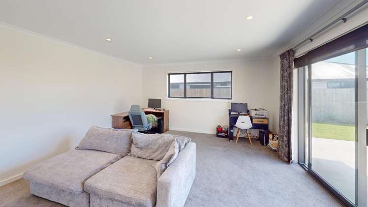 52 Geoff Geering Drive Netherby_5