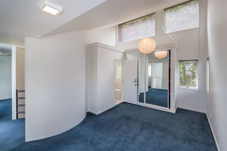 27 Settlers Hill Akaroa_19