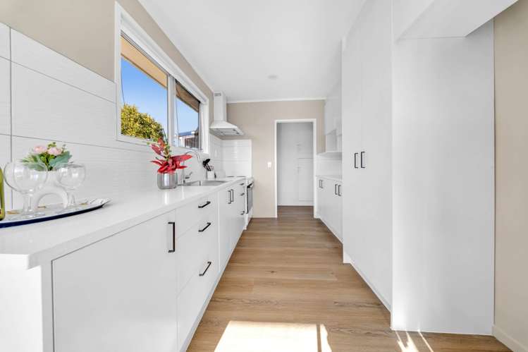 238 Browns Road Clendon Park_12