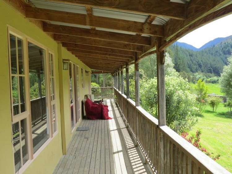 887 Waikakaho Road Tuamarina_8