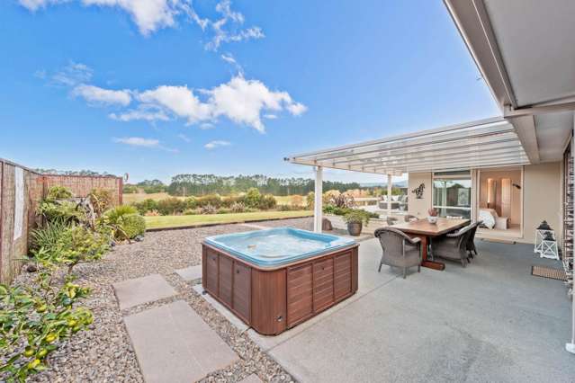 Views. Security. Privacy. Peace. Golf !