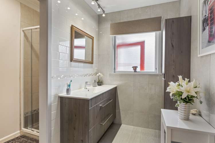 15 Waitohu Valley Road Otaki_11