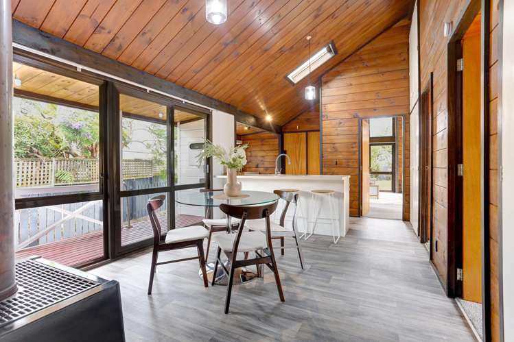 59 Exeter Crescent Springvale_6