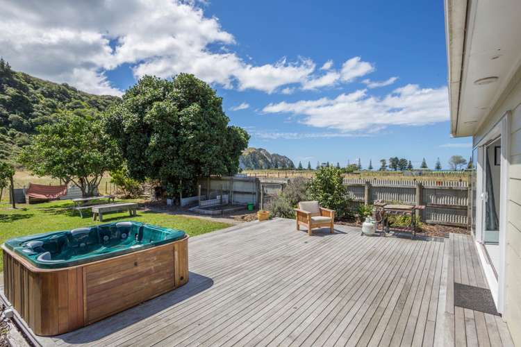 1 Forster Street Tolaga Bay_13