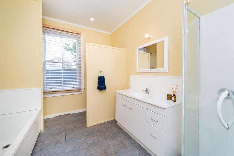 111 Derby Street Feilding_3