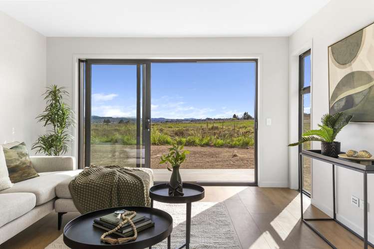 21 Wharariki Rise Wharewaka_11