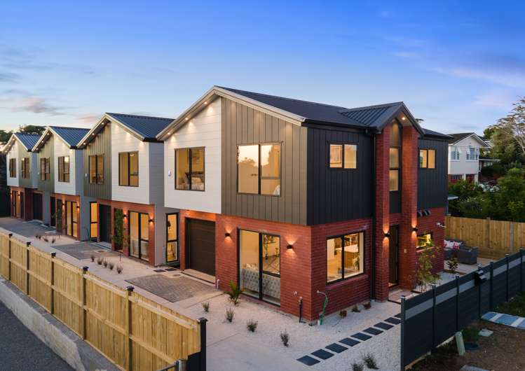 10 Baringa Place Botany Downs_1