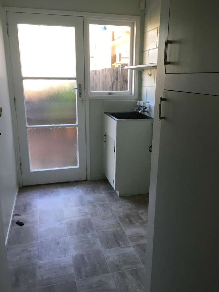 2/153 Landscape Road Mount Eden_14