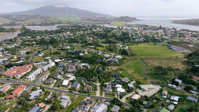 1 Aroaro Lane Raglan_2