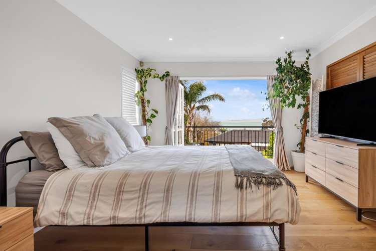 4 Gibson Place Mellons Bay_11