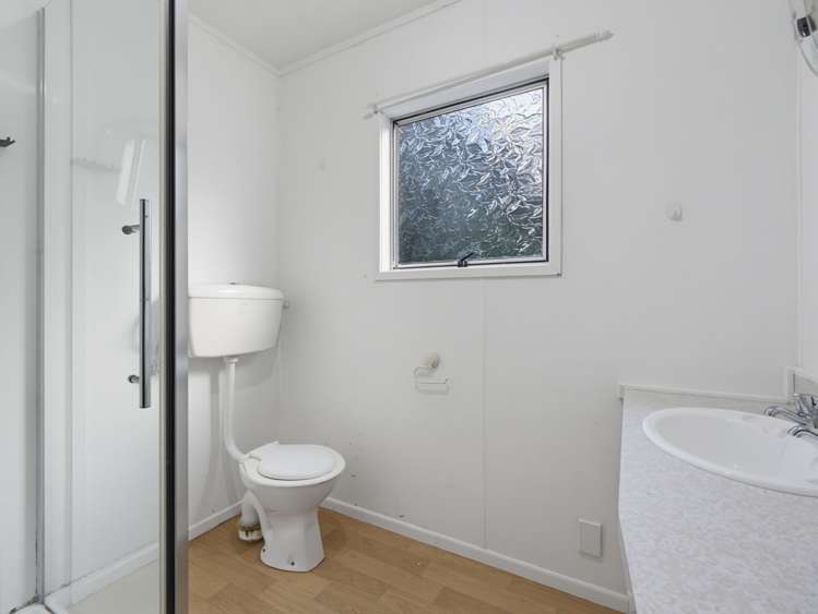 15A Russell Crescent Western Heights_12