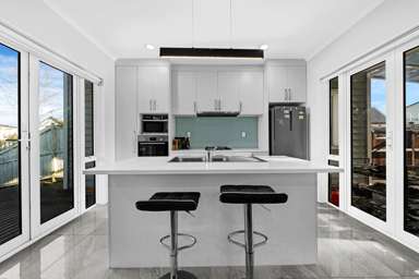 10 Warbler Crescent_2