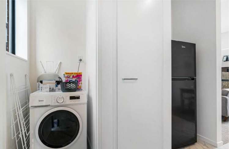 6 Aumarire Lane Favona_5