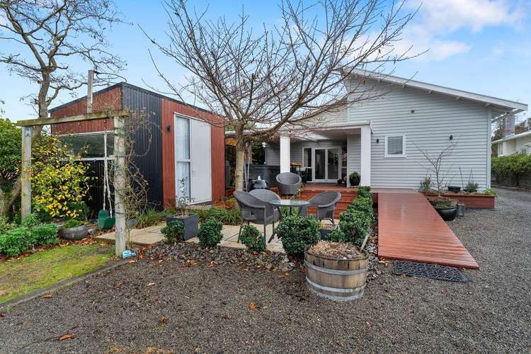 19 Clifton Avenue Carterton_24