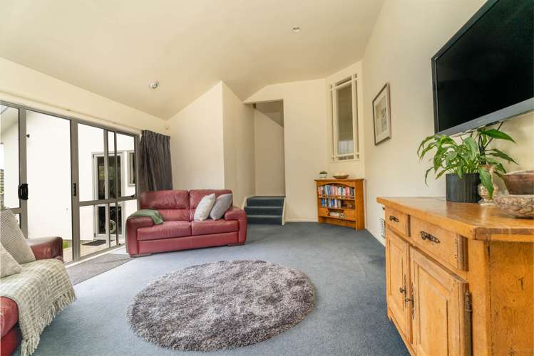 2 Myers Grove Churton Park_9