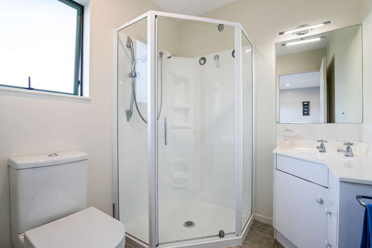 22 Lakeside Drive Orewa_14