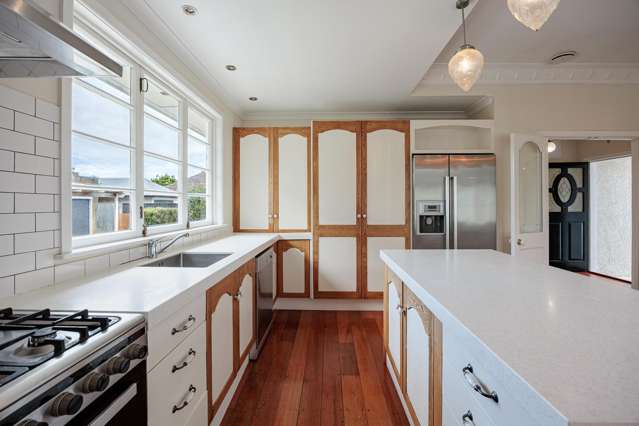 1005 Oliphant Road Raureka_3