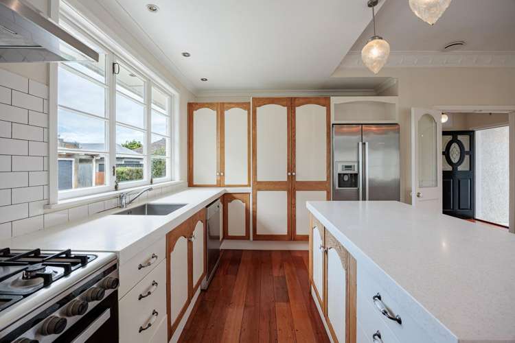 1005 Oliphant Road Raureka_5