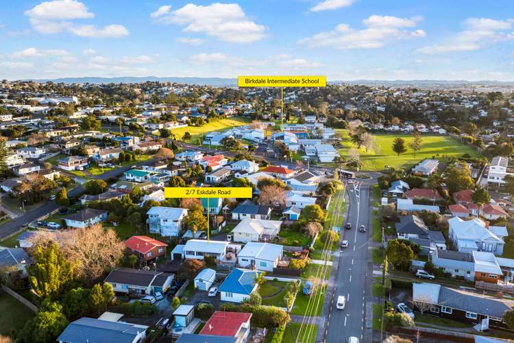 2/7 Eskdale Road Birkdale_21