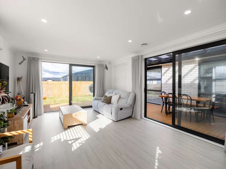 19 Inuwai Street Glenview_5