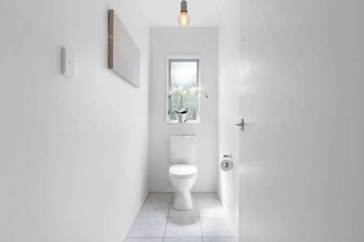 8 Wiriana Place Stanmore Bay_14