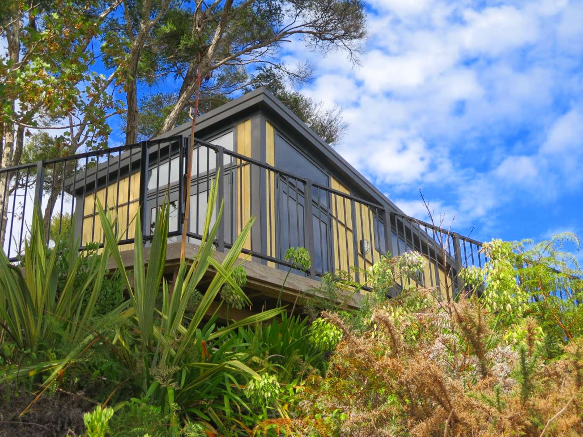 10 Cross st Raglan_0