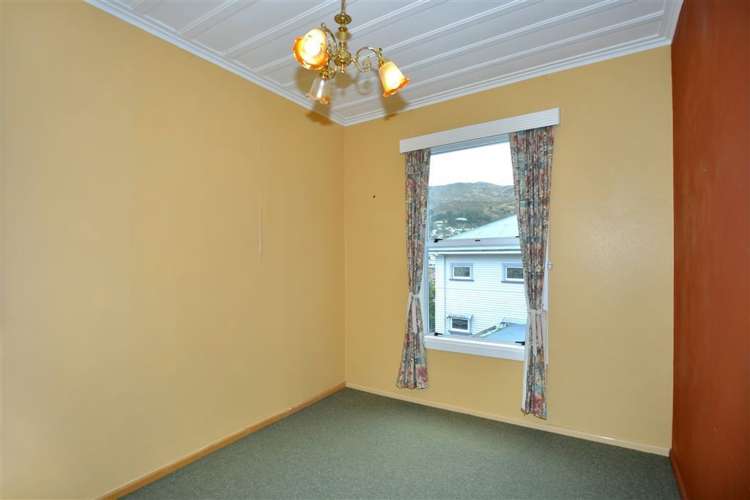 19 Sumner Road Lyttelton_12