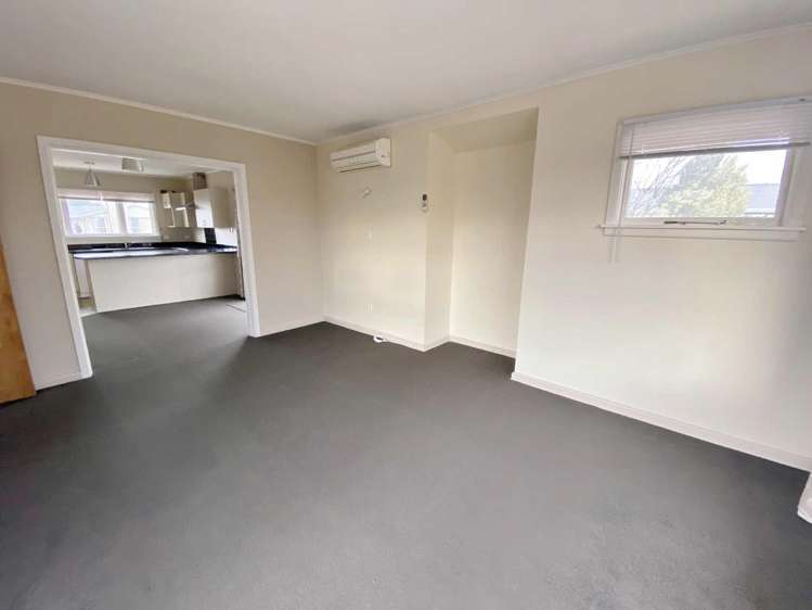 52 Dunstan Crescent Hornby_6