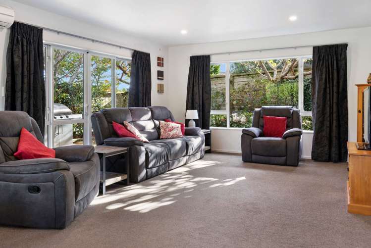 42d James Cook Drive Whitby_8