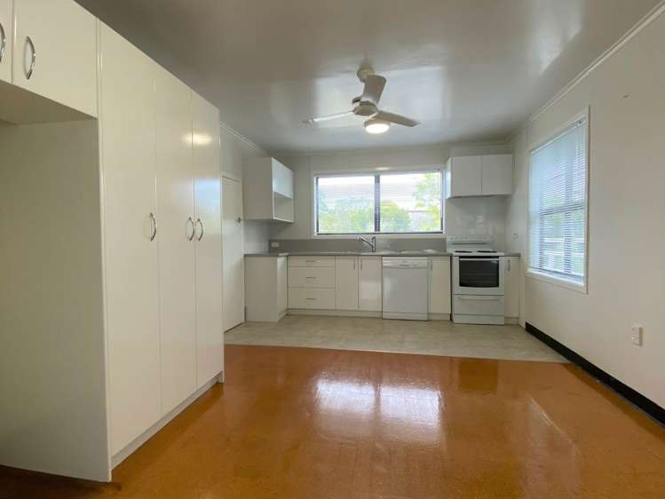 464 Old Te Atatu Road Te Atatu Peninsula_5