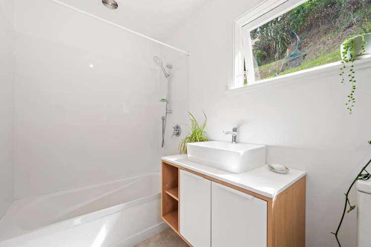 76 Maupuia Road Maupuia_12