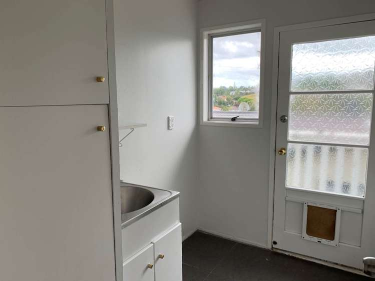 47 Triangle Road Massey_10