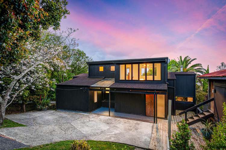 257 Golf Road Titirangi_25