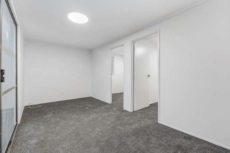 2/9 Maplesden Drive Clendon Park_12