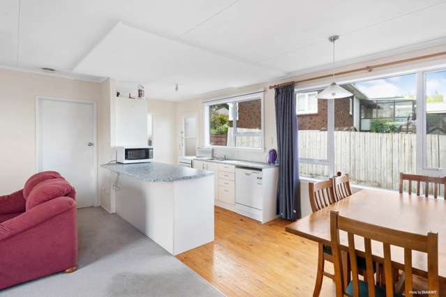 1/20 Sunnyfield Crescent Glenfield_3