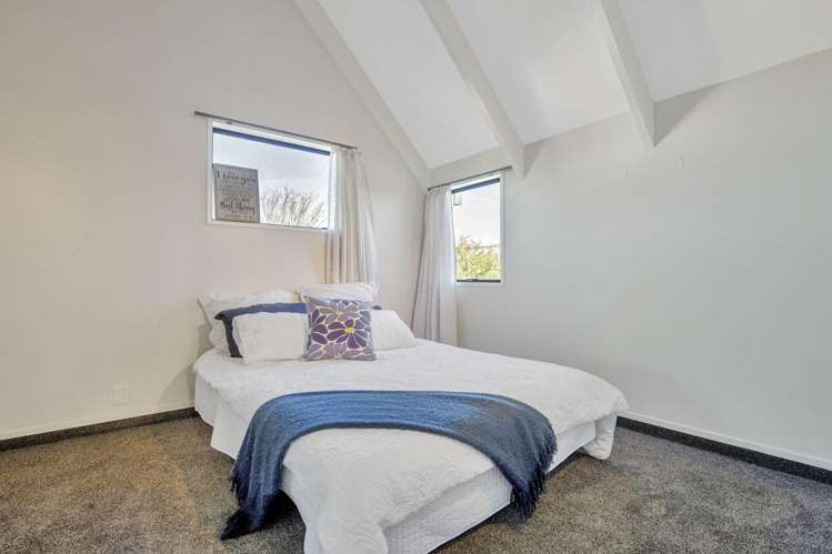 2/10 Nortons Road Avonhead_14
