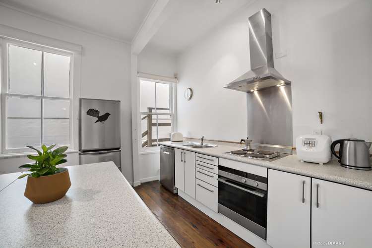 8 Hall Street Newtown_6