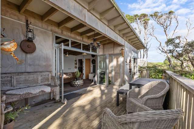 Wai-iti Beach Retreat Beach Road Waiiti_1