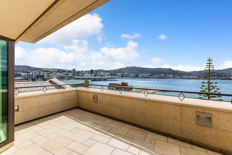 9/166 Oriental Parade Wellington Region_5
